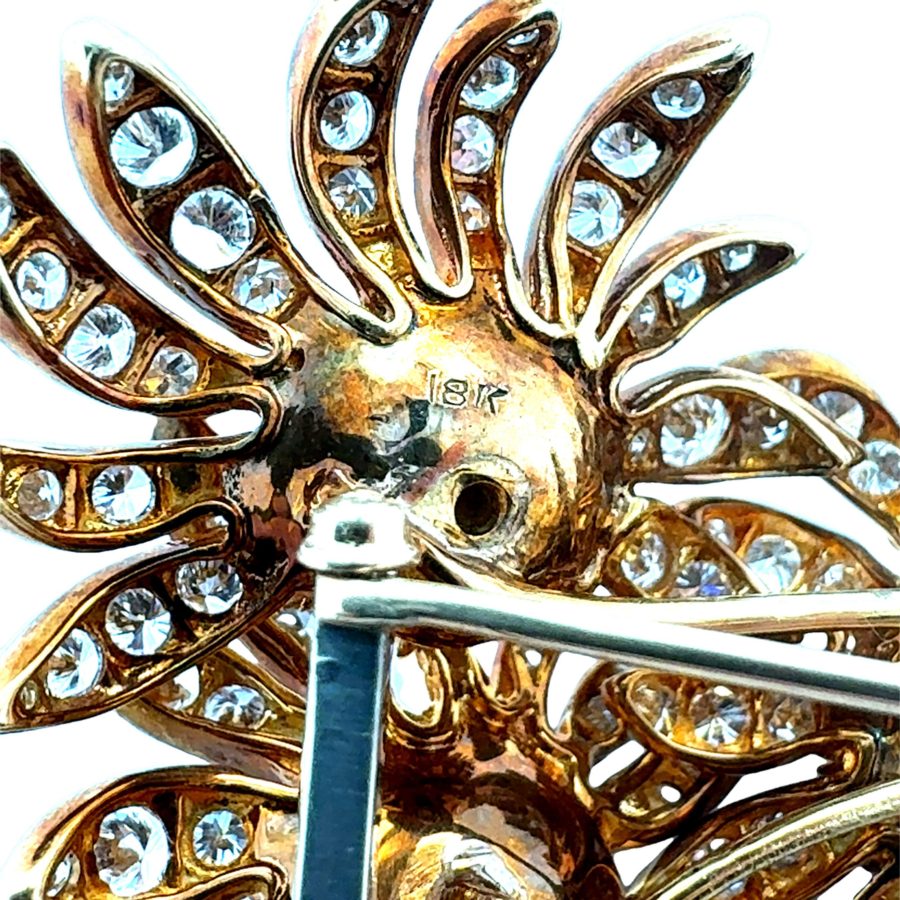 18K YELLOW GOLD AND PLATINUM FLORAL SUNBURST DIAMOND BROOCH